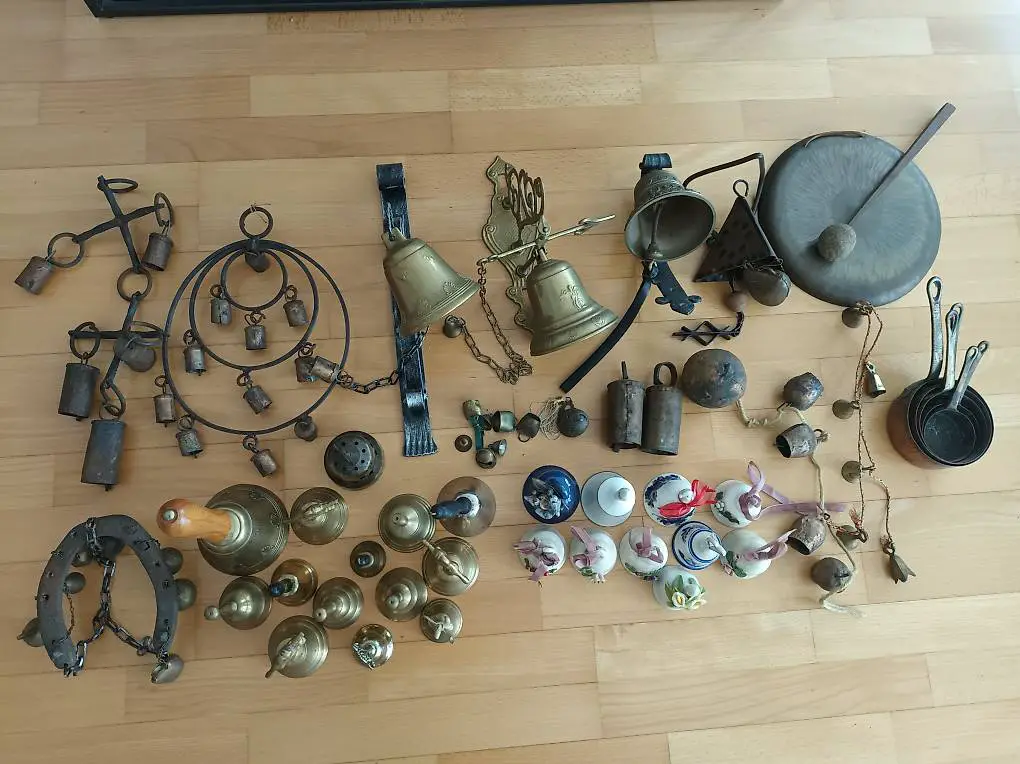 Glocken, Schellen und diverse Artikel