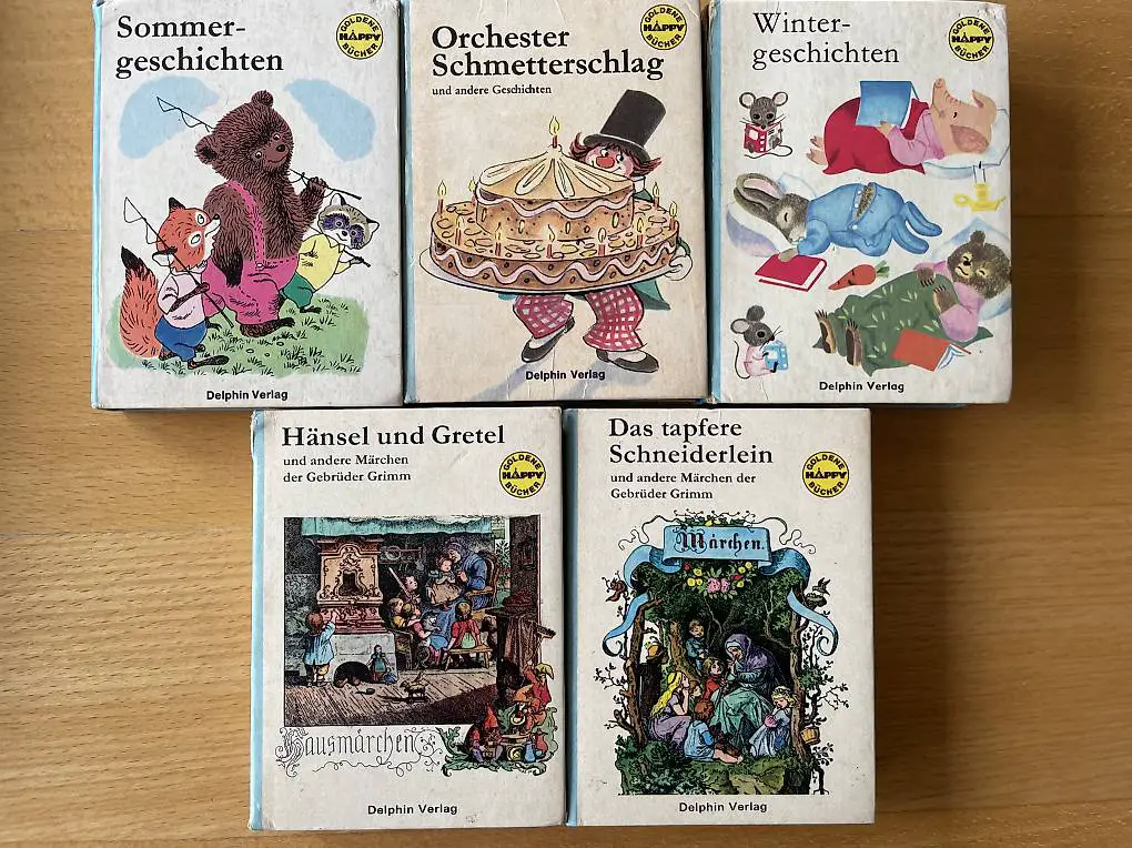 Goldene Happy Bücher Orchester Schmetterling usw