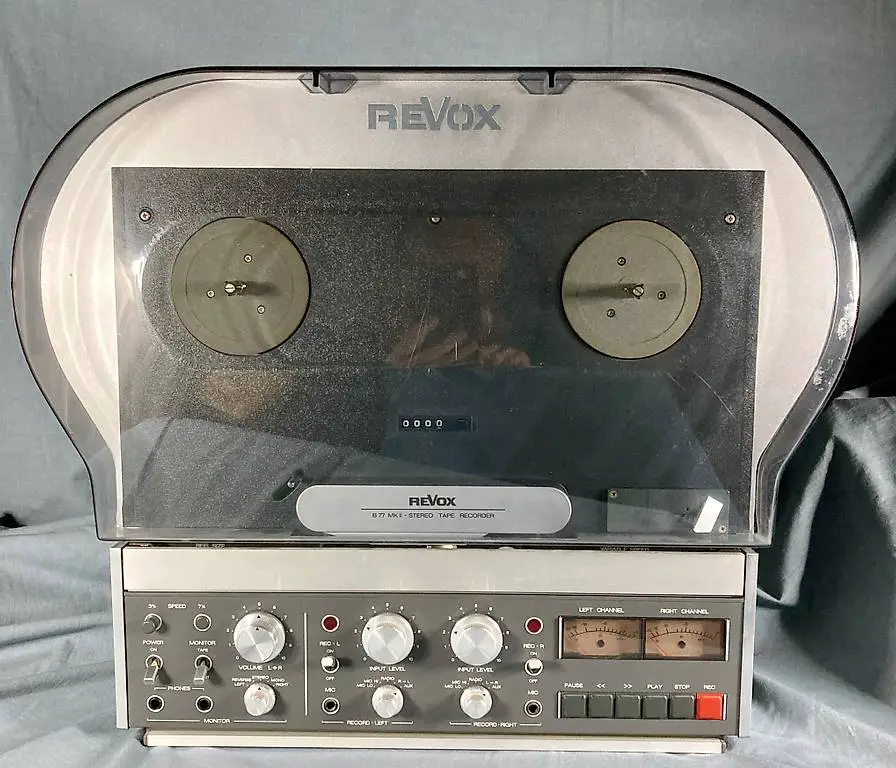 Defekte Haube beim Revox B77?