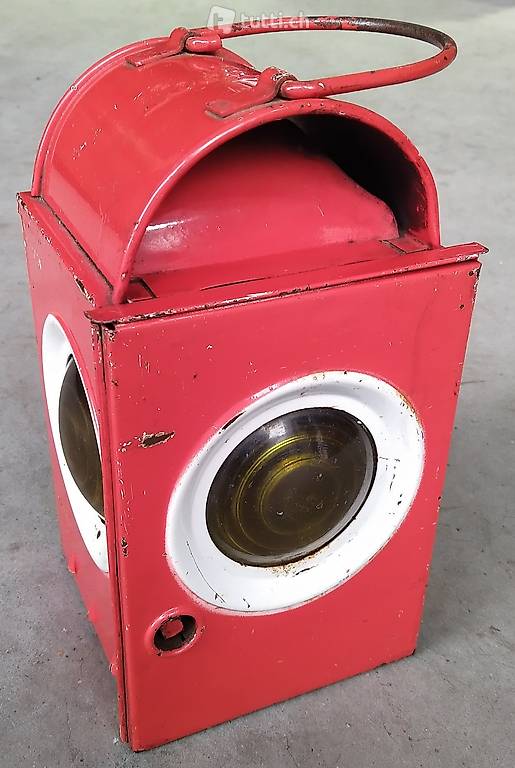 Antike Locher Petrol Bau Lampe rot
