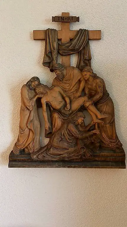 3-D Schnitzerei aus Holz / Jesus nach der Kreuzigung