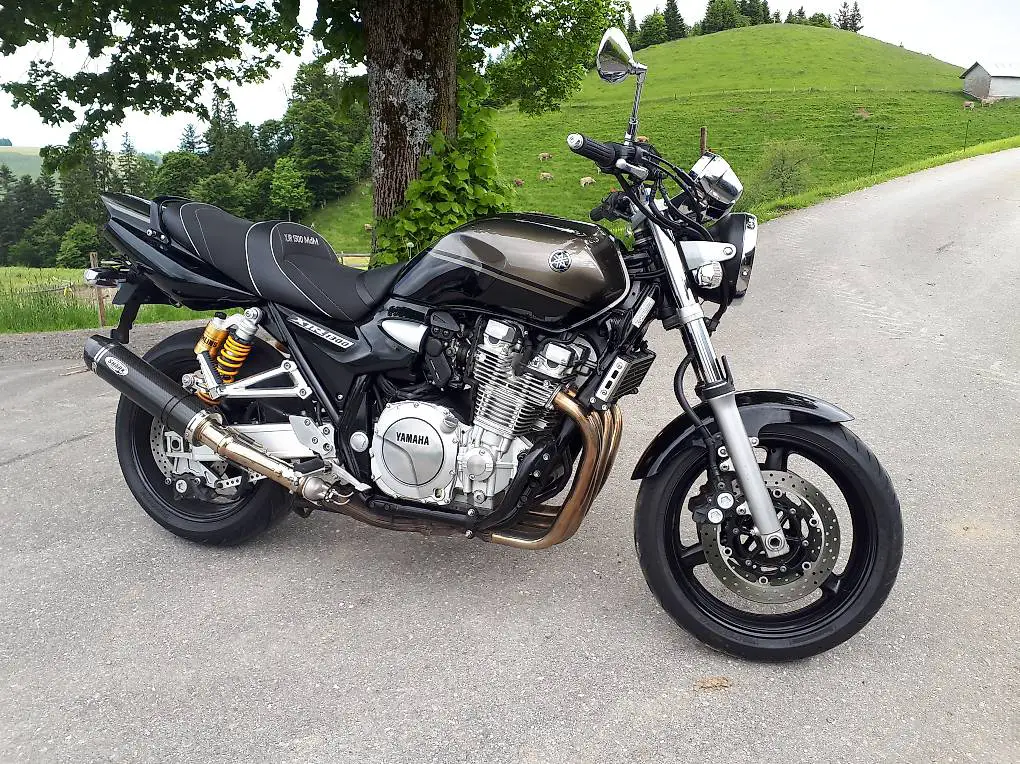 Yamaha XJR 1300