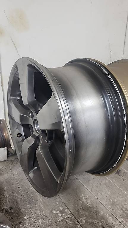 Subaru Impreza WRX STI Hatchback OEM Felge