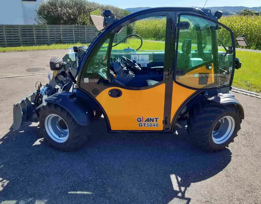Teleskoplader Giant GT5048 Hoflader Frontlader Radlader Geländestapler
