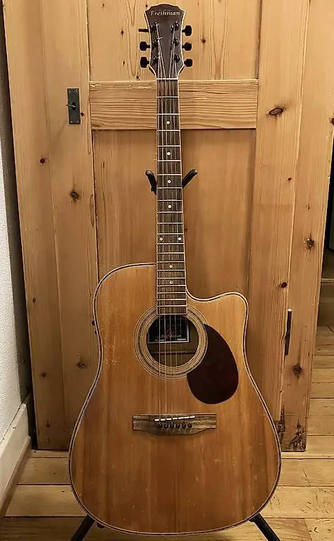 Akustische Western Gitarre Freshman Apollo mit Pickup