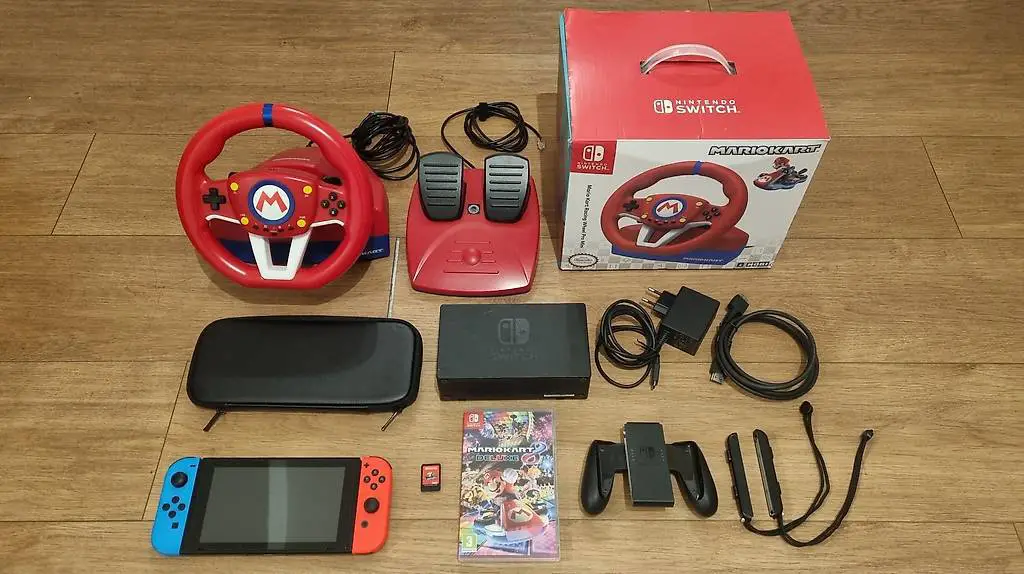 Nintendo Switch Konsole Mario Kart + Mario Odyssey + Zubehör