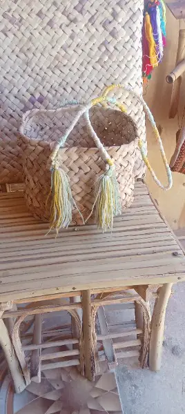 Korbtasche aus Palmen ?