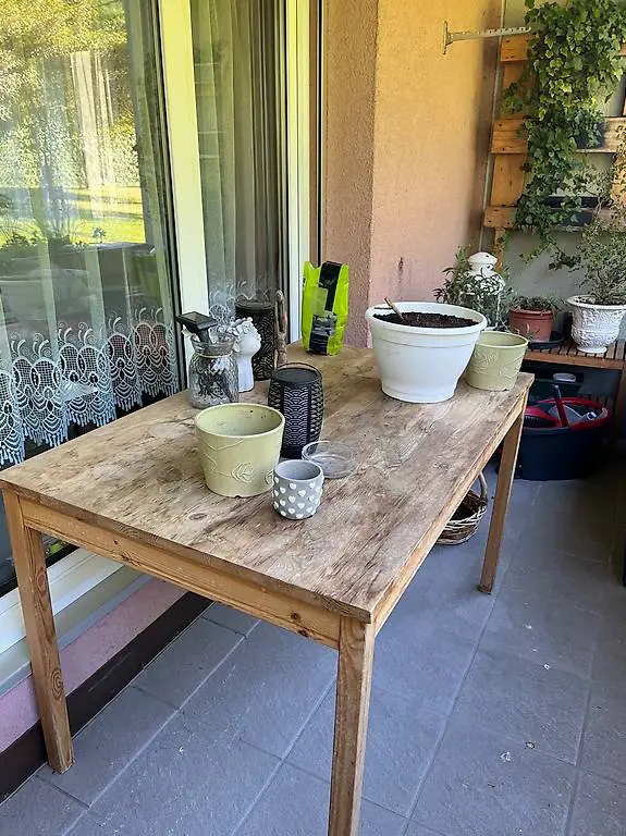 Ikea Tisch und 3 Stühlen