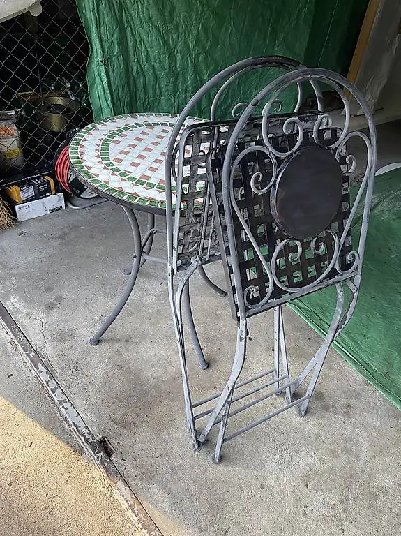 Marmortisch mit 2x Stühle klappbar