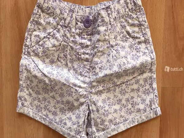 Kurze Hose Grösse 98 neu 1