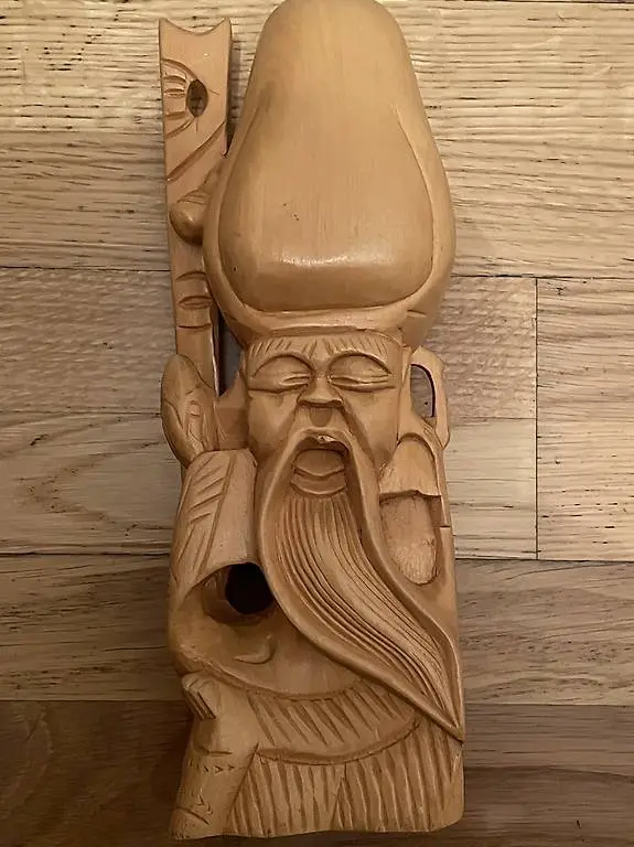 Holz-Figur geschnitzt