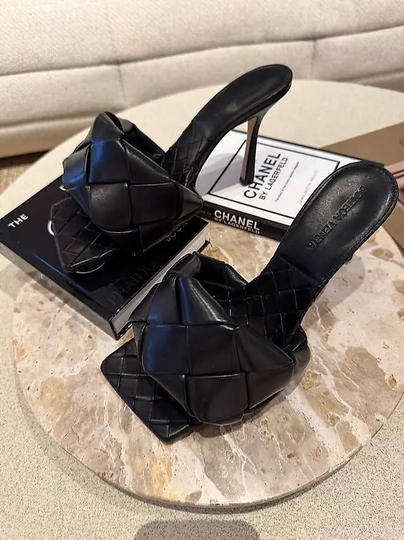 bottega veneta sandalen