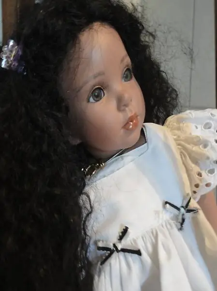  Sammlerpuppe sitzend