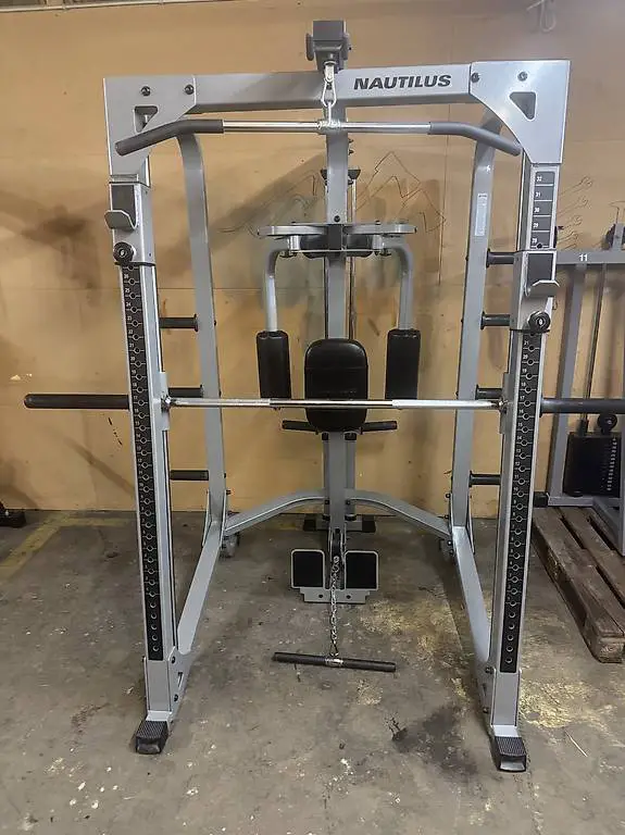 Multipresse. Kraftstation Nautilus