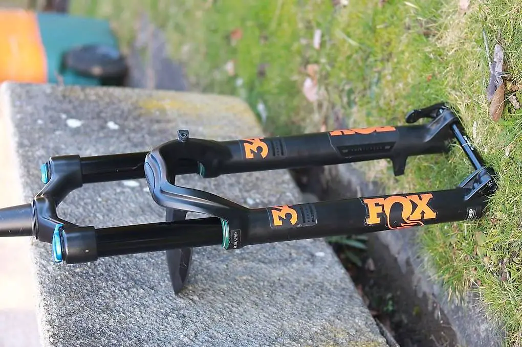 Federgabel: FOX 34 Performance 140mm 29"