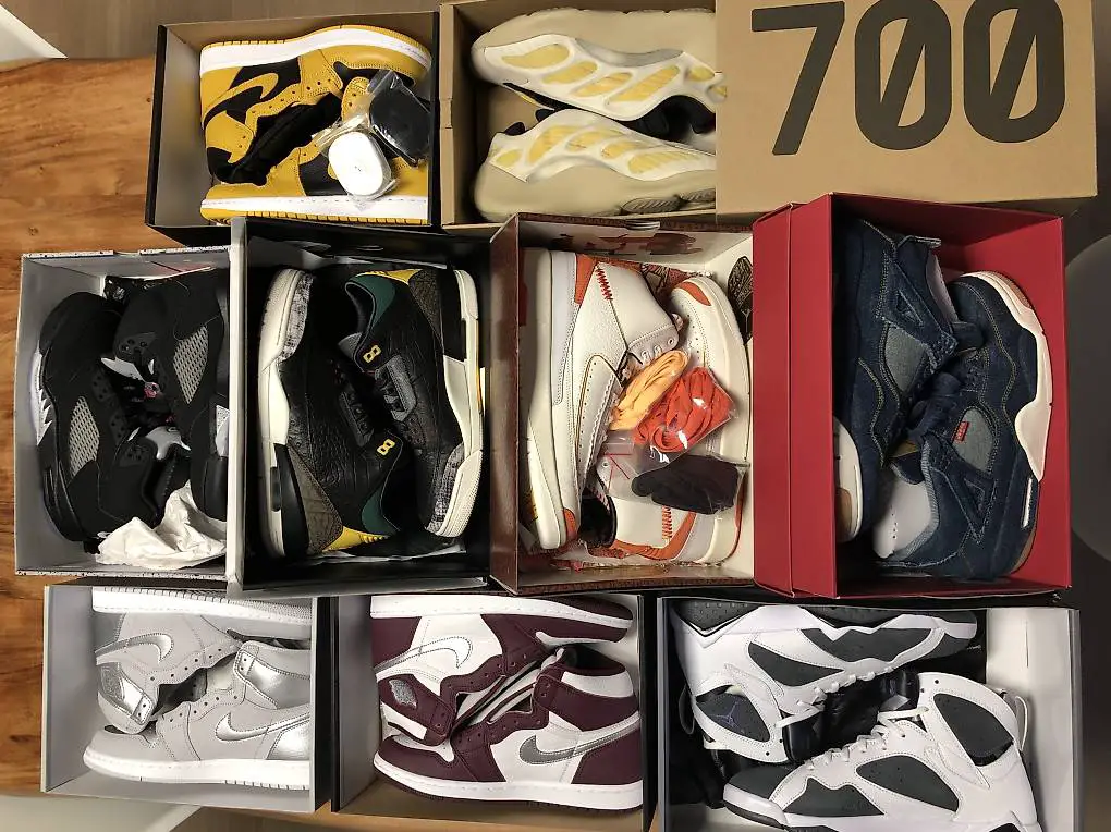 Jordans und Yeezy in 42,5