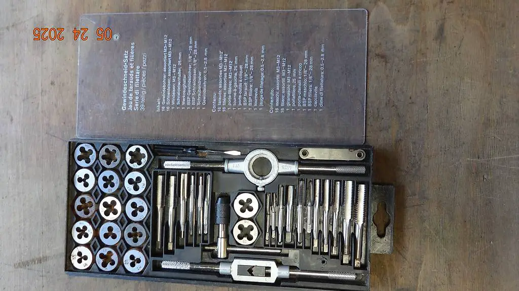 Gewindeschneide Set für Innen- und Aussengewinde M3-M12