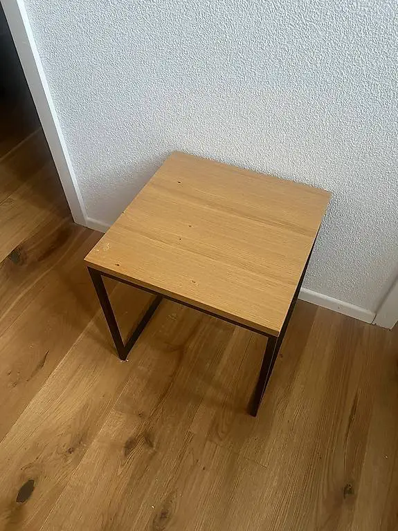 Tischli 40x40cm und Höhe 44cm