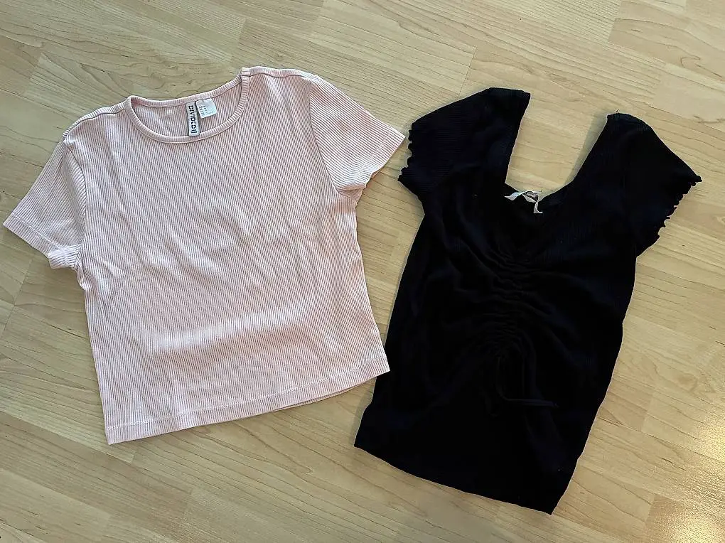 Kurze bauchfreie Oberteile Gr. M