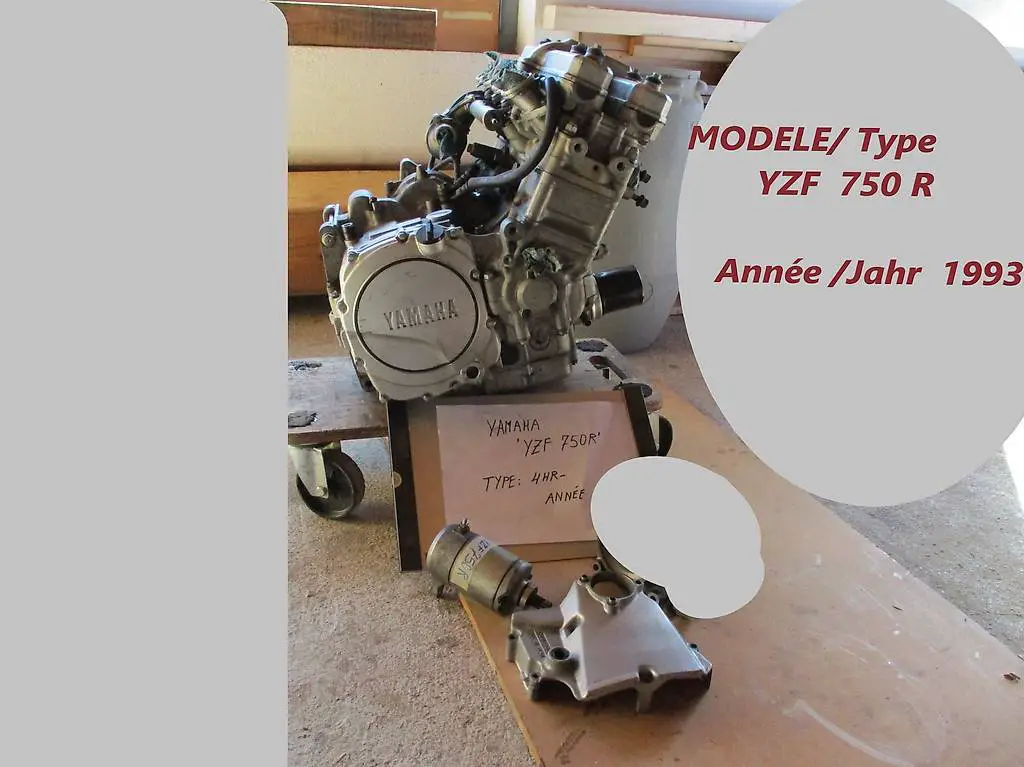 YZR750R/1993 /YAMAHA /Typ.4HR /Motor + mehrere teile occas.