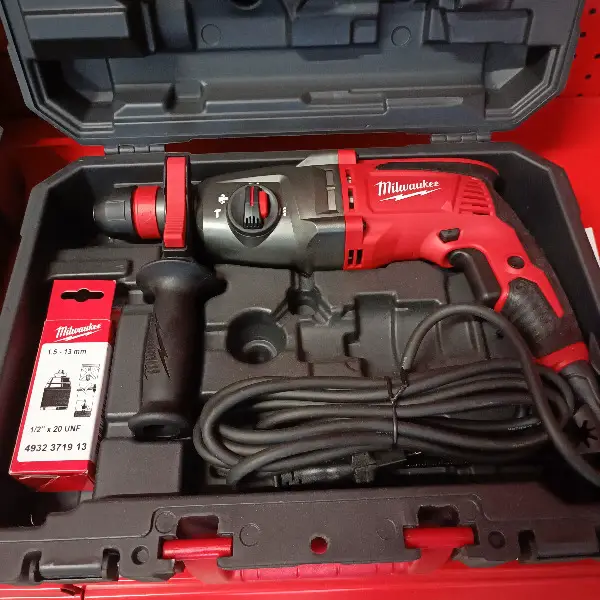 Perceuse à percussion Milwaukee PH 26 TX