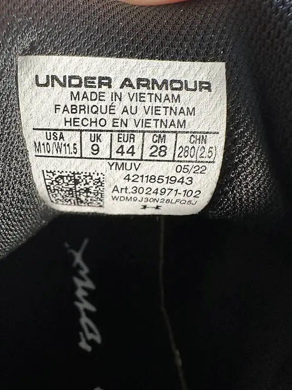 Under Armour Basketballschuhe Grösse 44