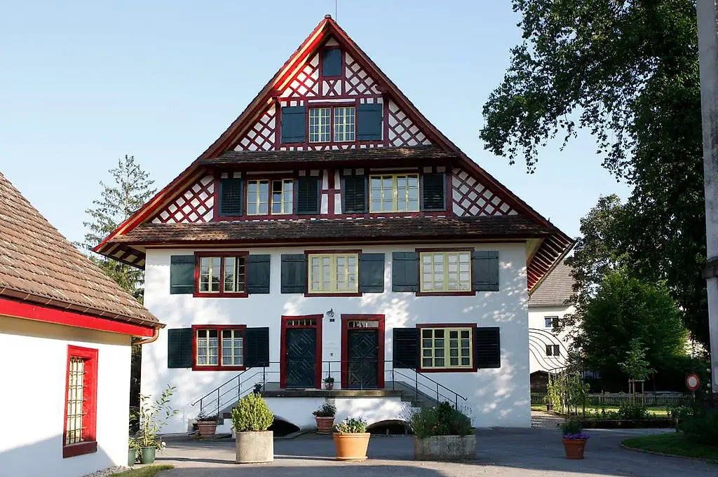 Wohnen im Riegelhaus Wohnung rechts