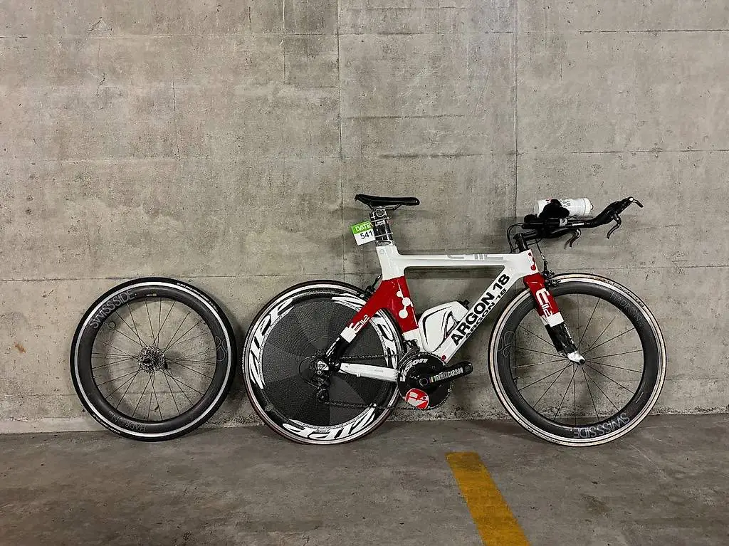 Triathlon Bike Argon 18 E-112 mit Zipp Disc