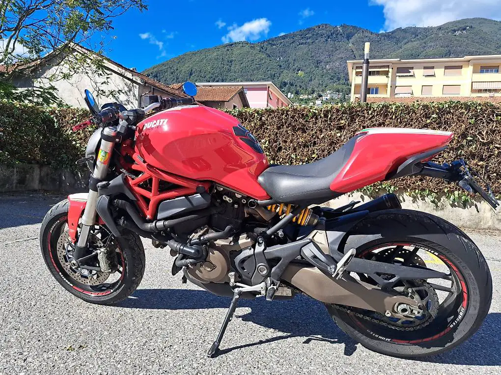 Ducati Monster 821 ABS
