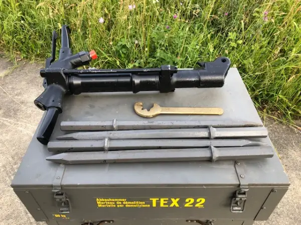 Kompressor Werkzeug Abbauhammer TEX 22 von Feuerwehr.