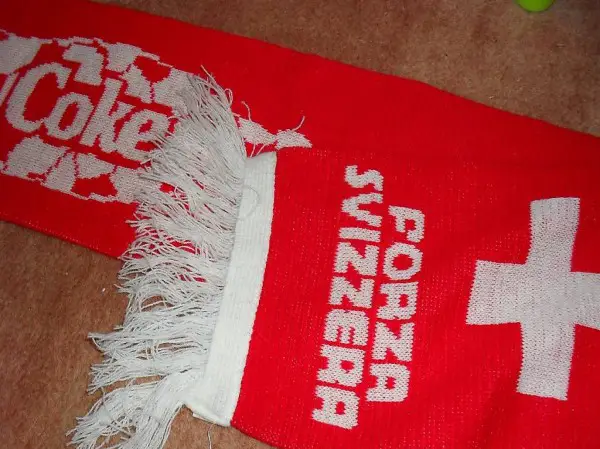 Schal der schweizer Fussball WM selten wie neu