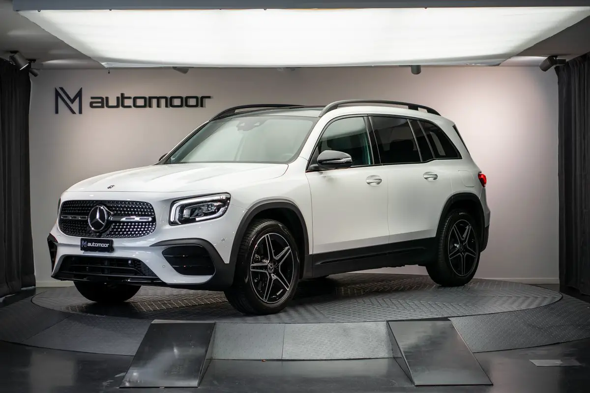 MERCEDES-BENZ GLB 250 4Matic AMG Line 8G-Tronic *CH-Fahrzeug* *Panorama* *