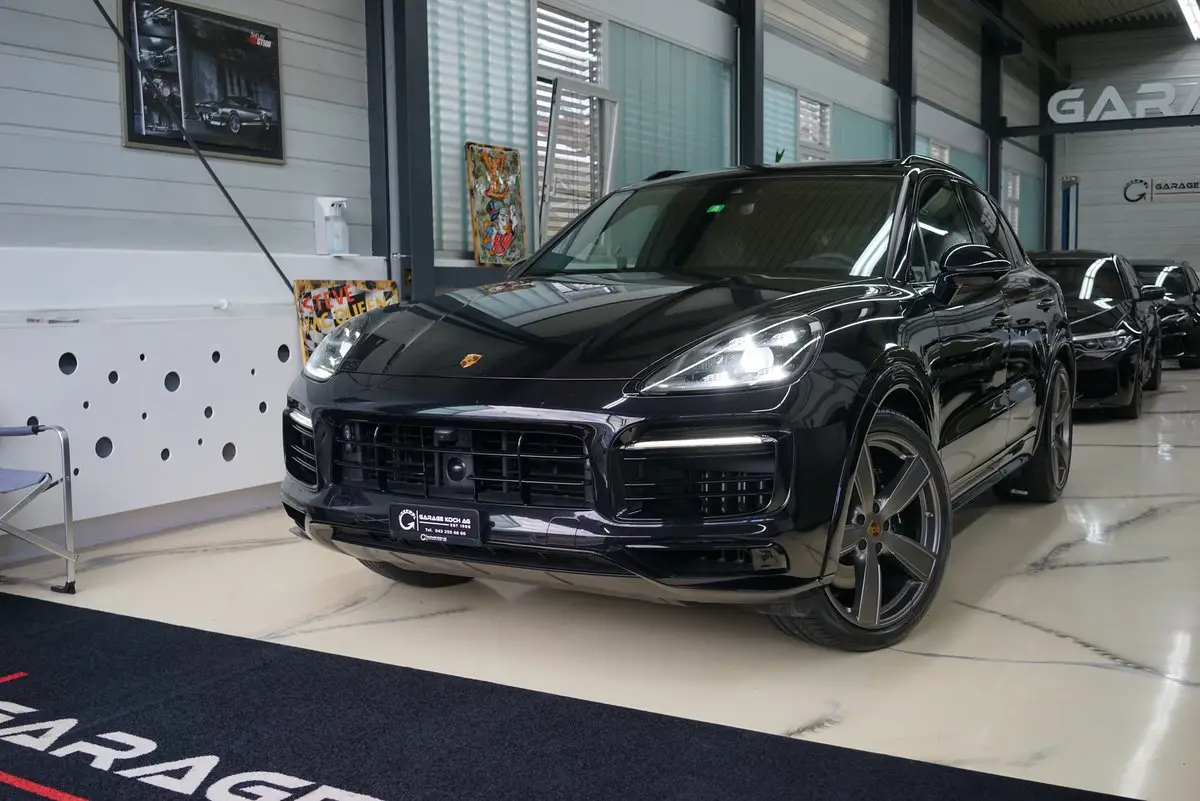 porsche cayenne gts