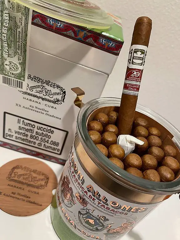 Ramon Allones Noellas Jar Regionales Italia / Zigarren