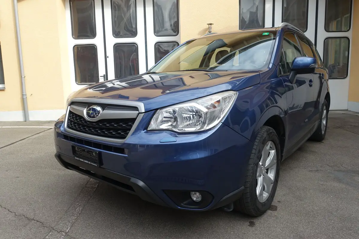 SUBARU Forester 2.0i Swiss