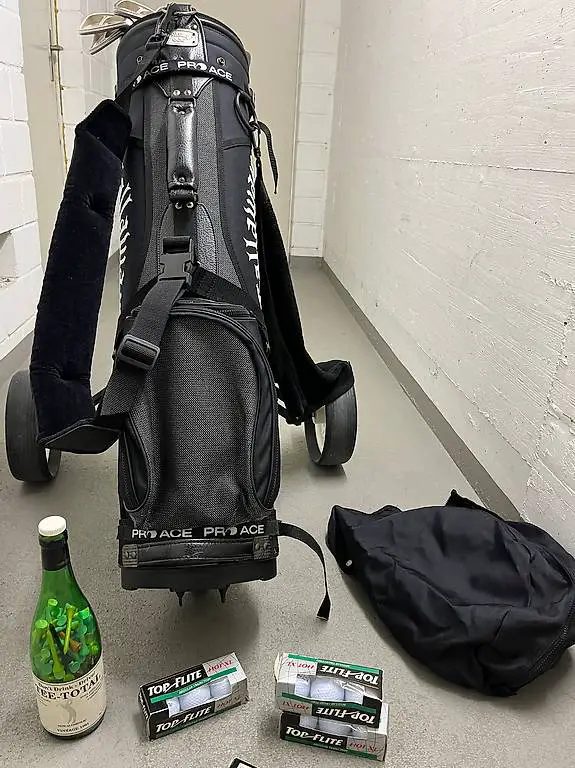 Golfset (Bag, 9 Schläger, Trolley, 12 Bälle) Junior/Dame