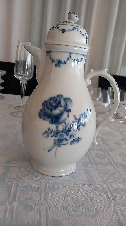 Kaffeekanne alt Fürstenberg, Lottine