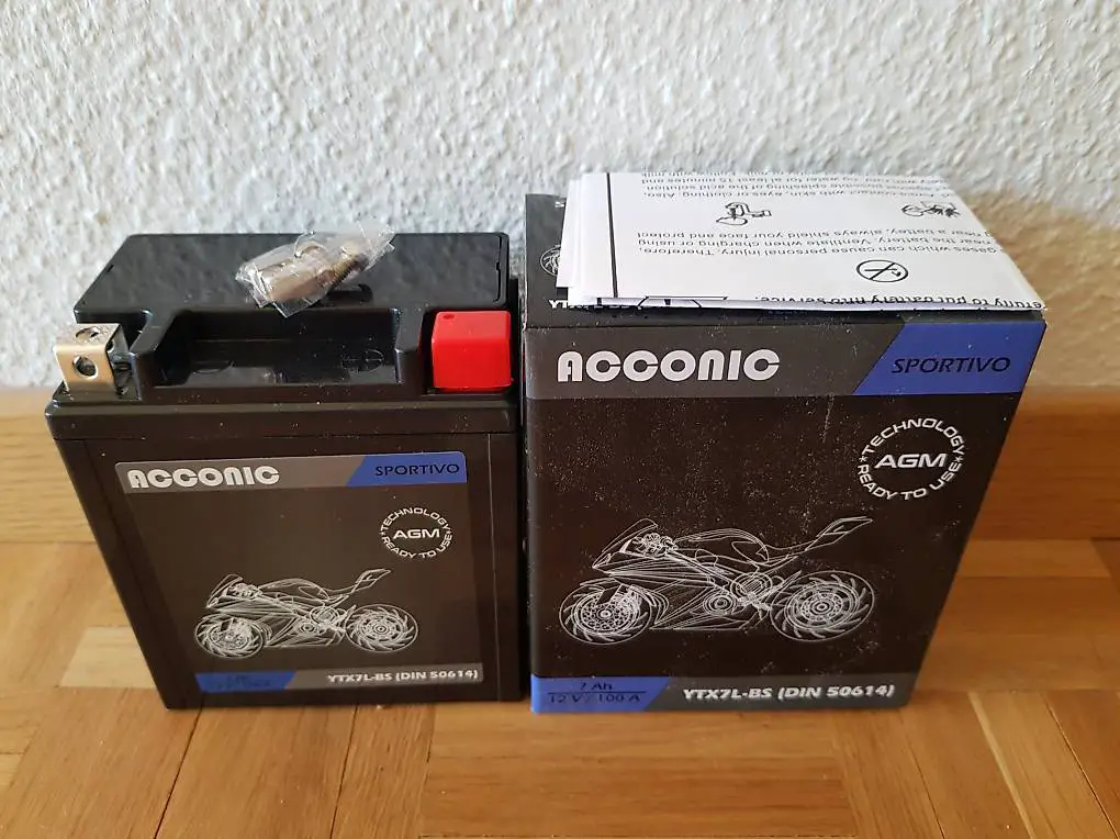Motorradbatterie, neu, YTX7L-BS, AGM, auch SA / SO