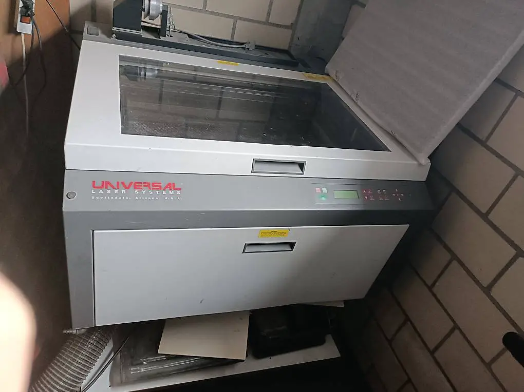 CO2 Universal Lasermaschine 60W
