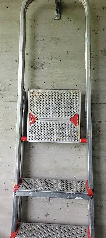 Stehleiter 4 Stufen