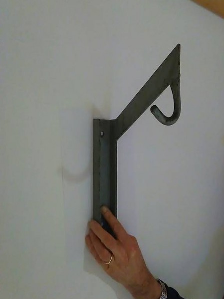 Wandhacken für Velo aufzuhängen