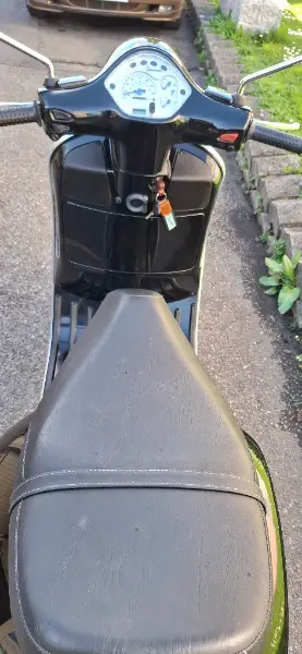 Vespa GT 125 frisch ab MFK mit nur 8"500km