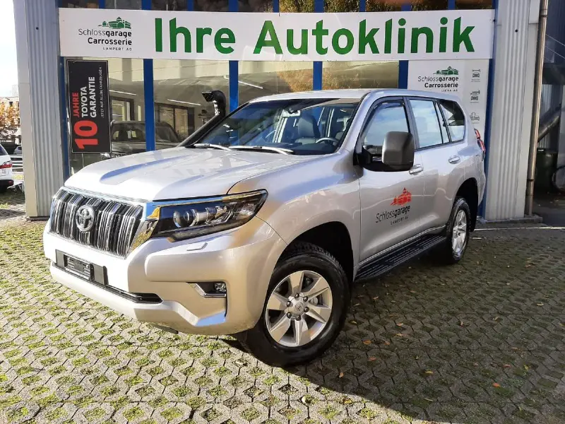 TOYOTA Land Cruiser 2.8 D 204 Comfort