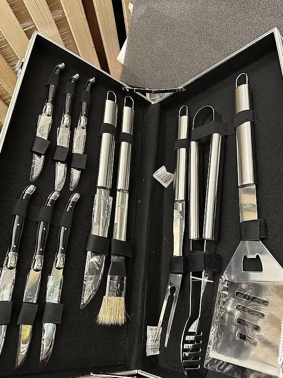 Grillkoffer inkl. Steakmesser NEU