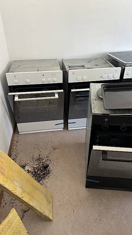 verschiedene Backöfen