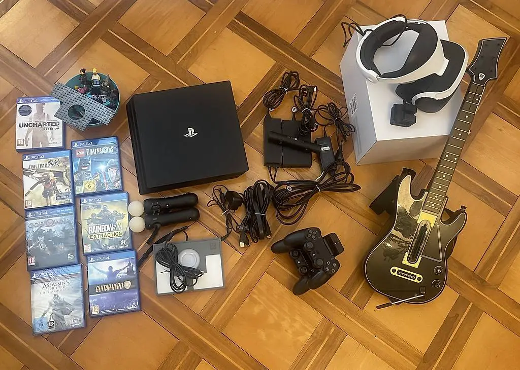 Playstation 4 PRO mit viel Zubehör