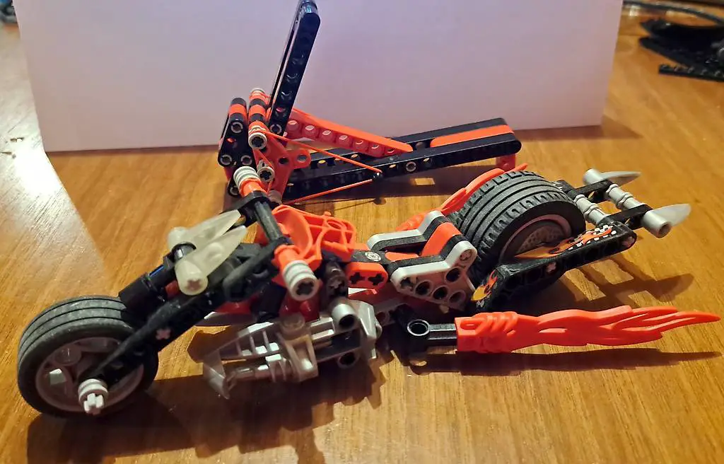 Lego 8646 & 8645 Slammer Bike - Racers