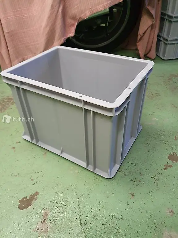 Neue Kunststoffkisten 400x300x280