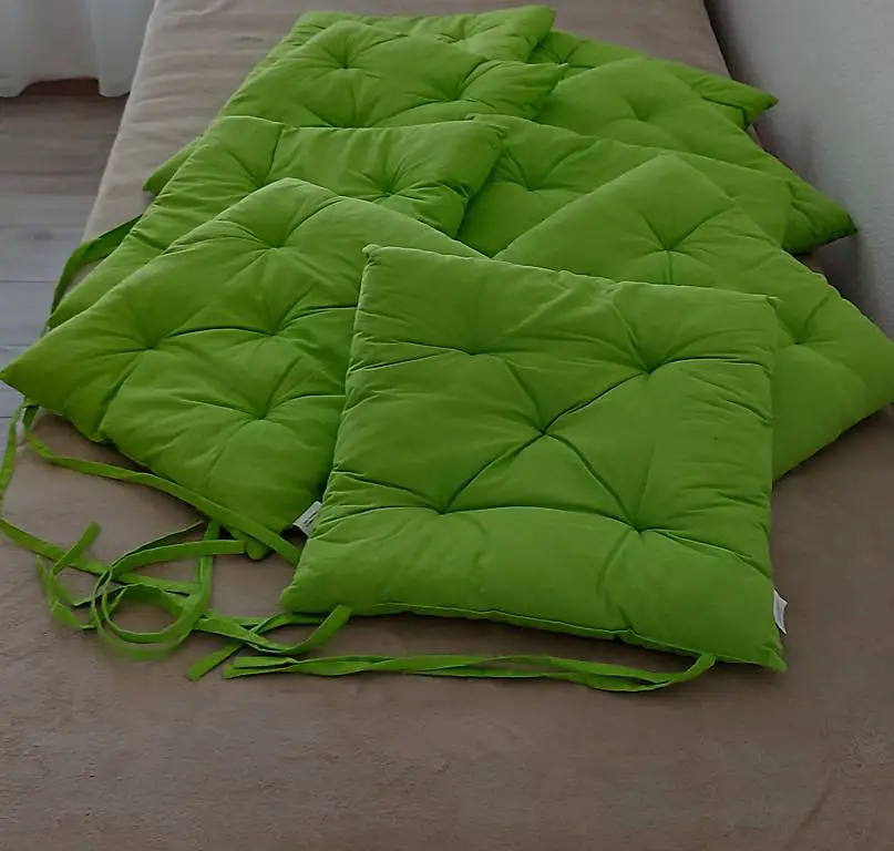 9 neue Kissen 40x40 cm