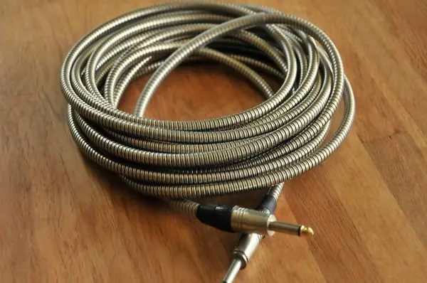 Instrumentenkabel 7.5m (Klinke-Klinke) Metallmantel